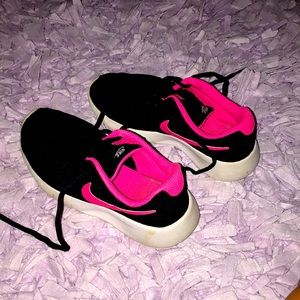 Black and white Nike shoes girls
